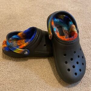Lined crocs - like new!